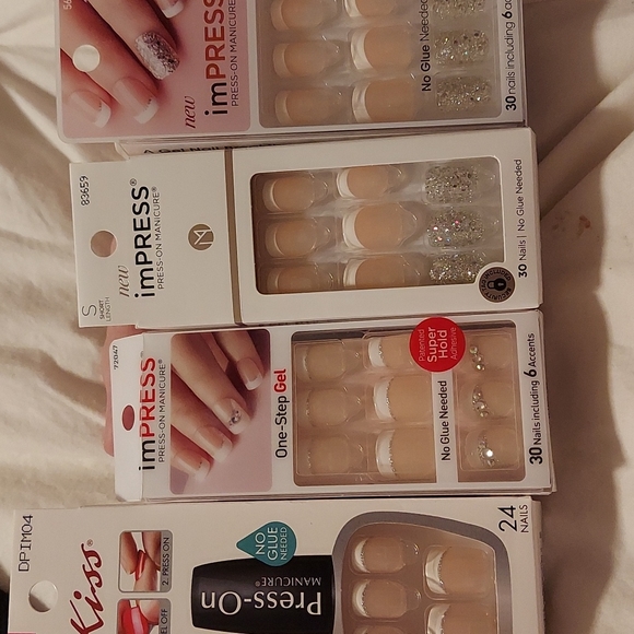 Press on french manicures - Picture 1 of 3